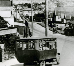 From Waterways to Dirt Tracks : Transport routes o